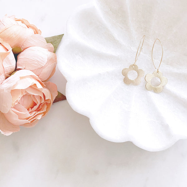Daisy Earrings, Flower Earrings, Gold Dangle Earrings, Best Friend Birthday Gifts, DAISY