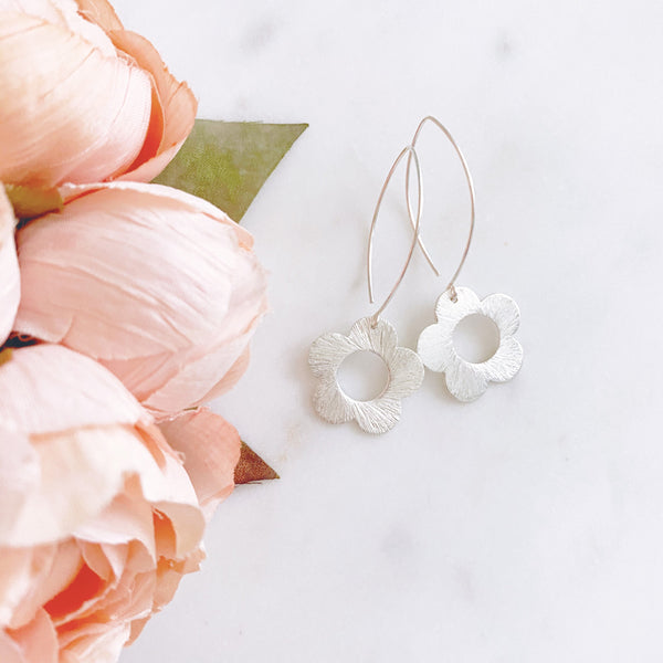 Daisy Earrings, Flower Earrings, Silver Drop Earrings, Best Friend Birthday Gifts, DAISY