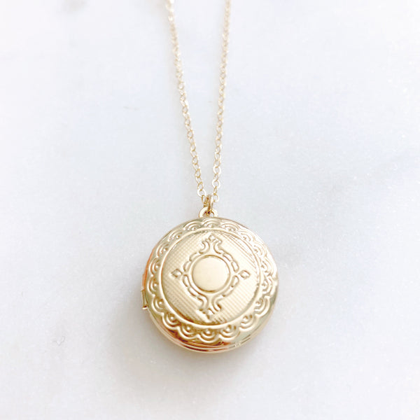 Gold Locket Necklace, Locket Necklace for Photo, Christmas Gift for Mom from Daughter,  VIOLET