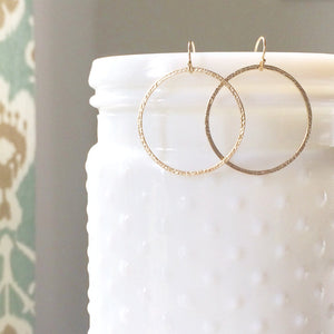 LILA | Simple Gold Circle Earrings | Minimal Earrings | Gold Hoop Earrings | Circle Earrings Gold | Round Gold Earrings | Dainty Earrings